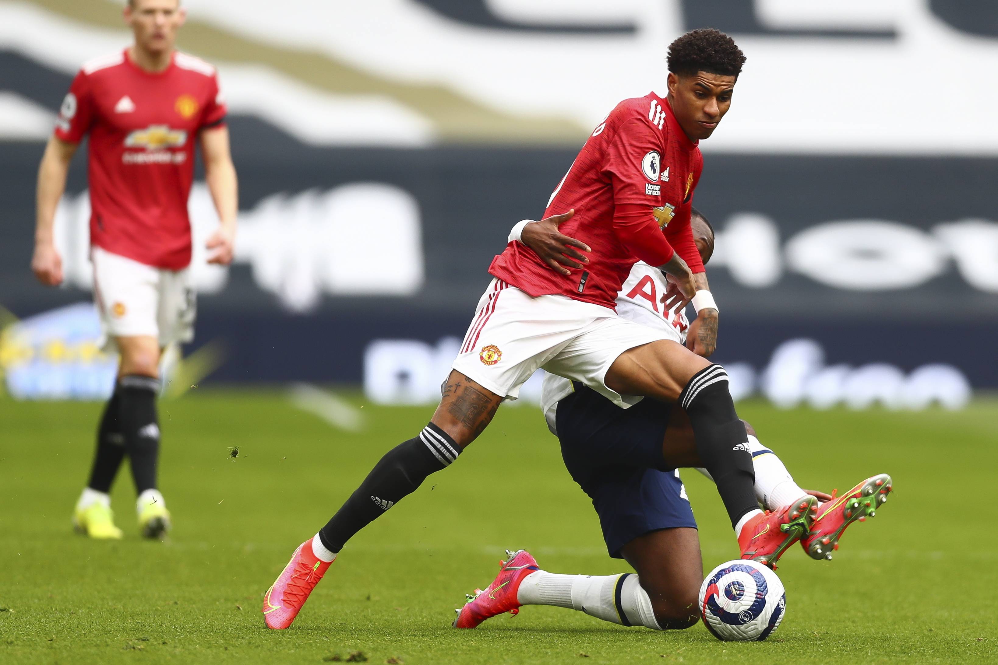 校此次以 校此次以